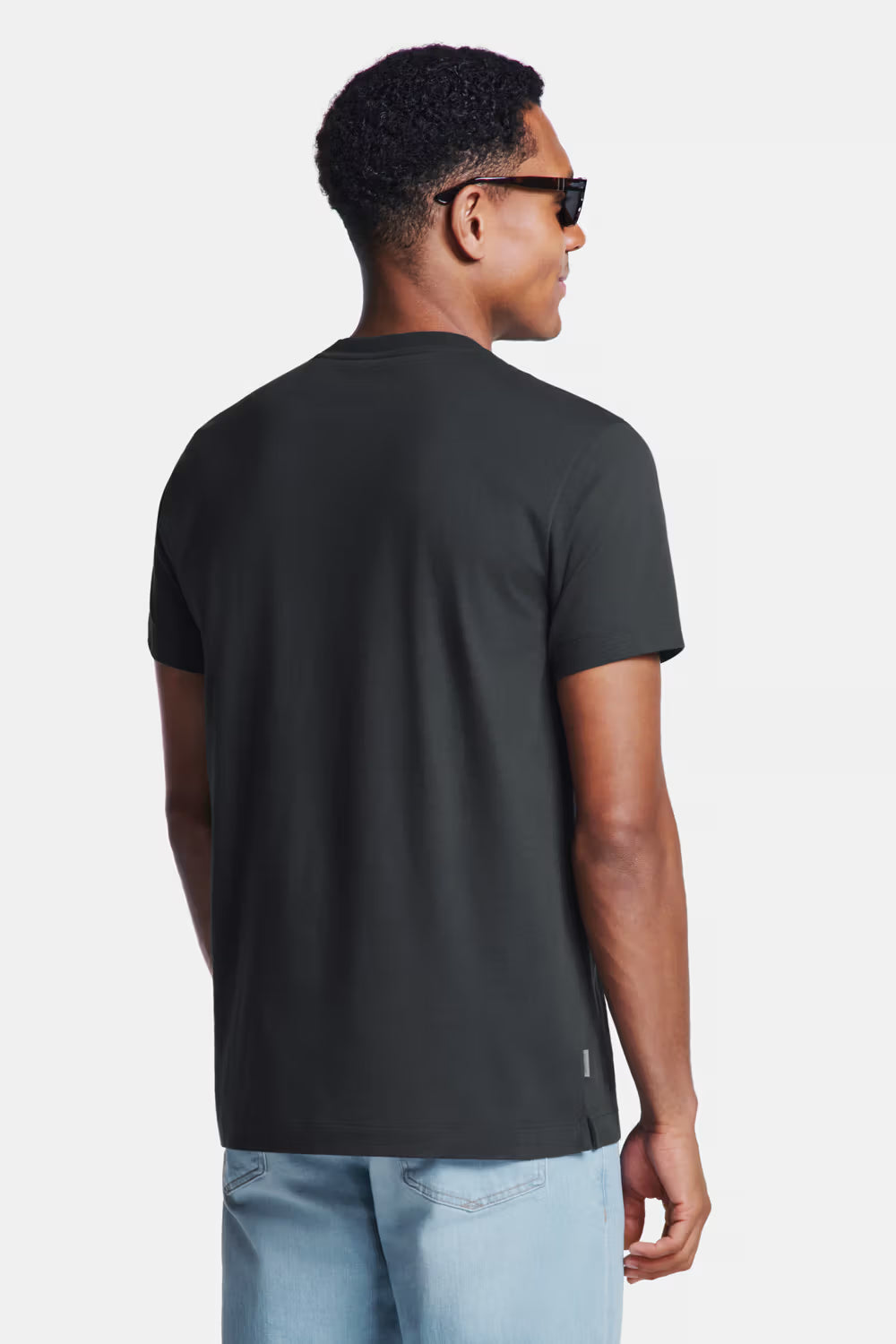 Essential Fitted Tee – Perfect Slim Fit & Premium Comfort