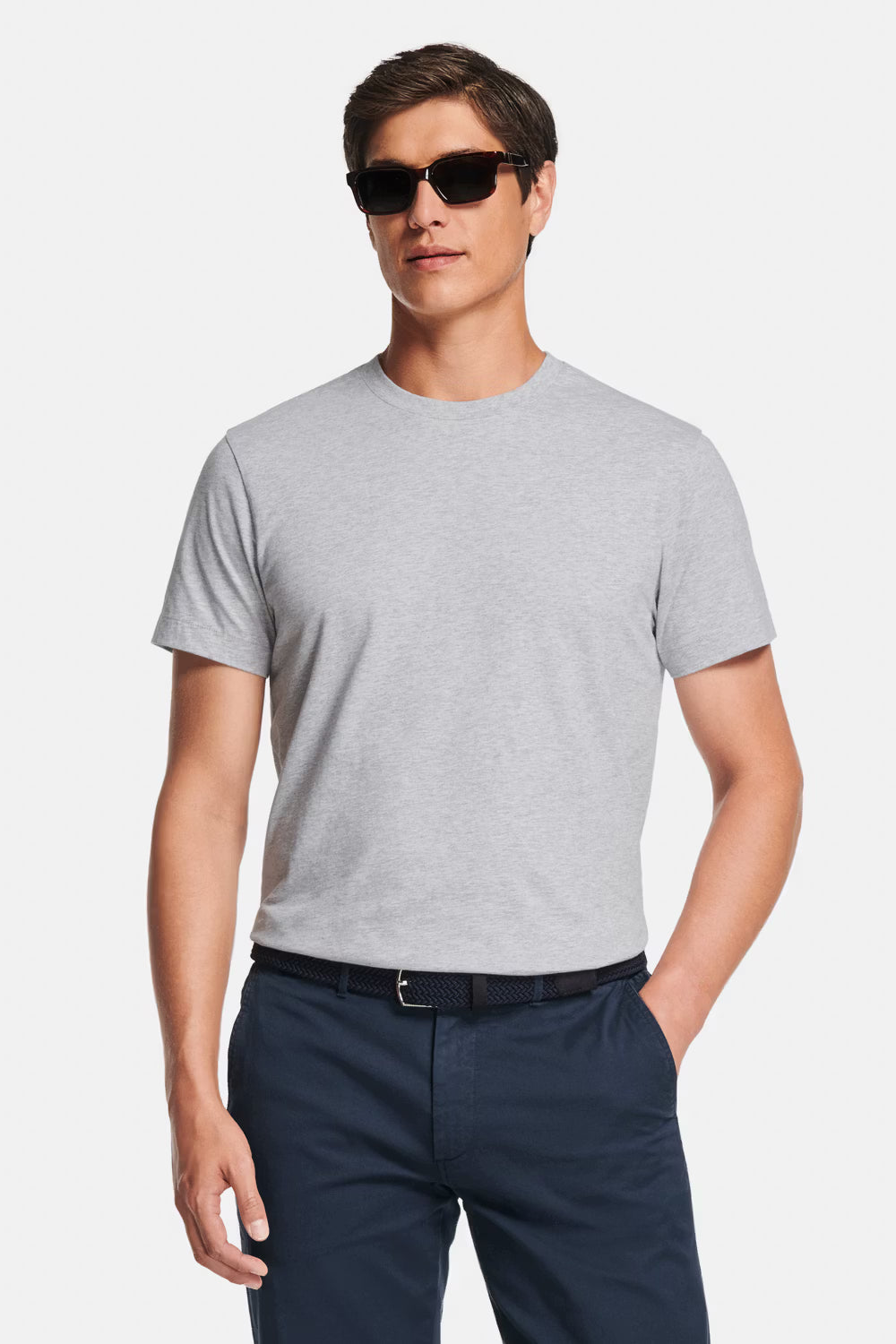 Essential Fitted Tee – Perfect Slim Fit & Premium Comfort