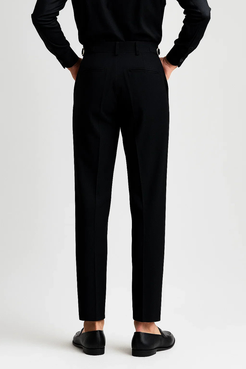 Modern Men's Trousers – Tailored Fit, Refined Pleats, Rolled Hem
